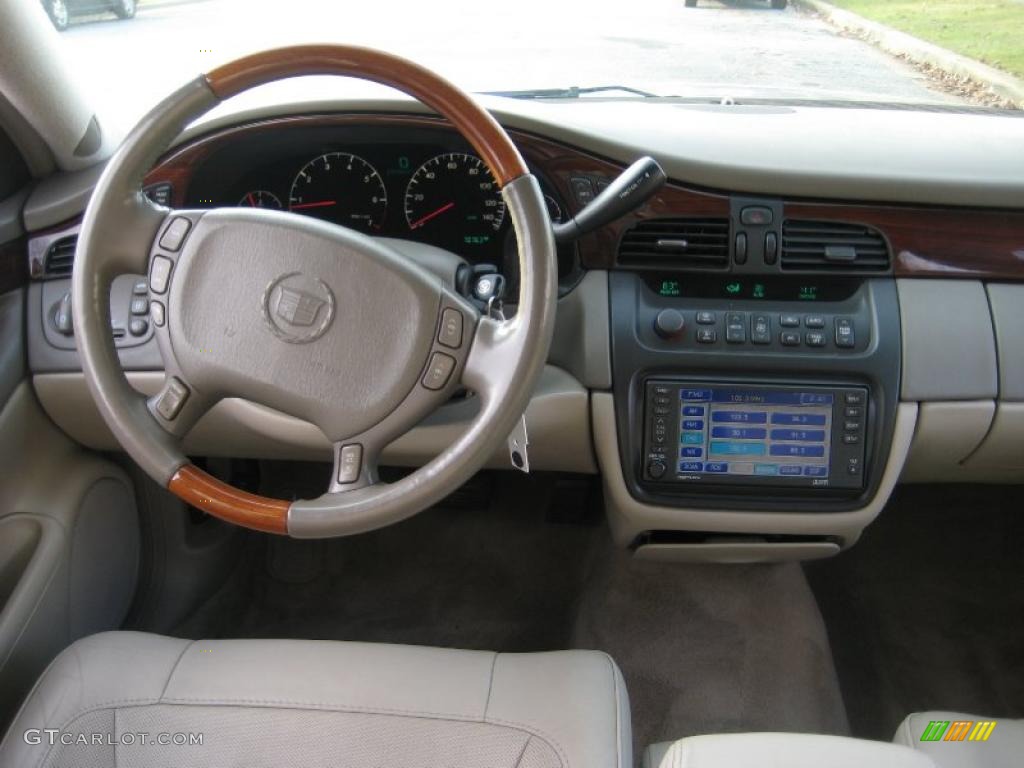 2004 Cadillac DeVille DHS Cashmere Dashboard Photo #41124939