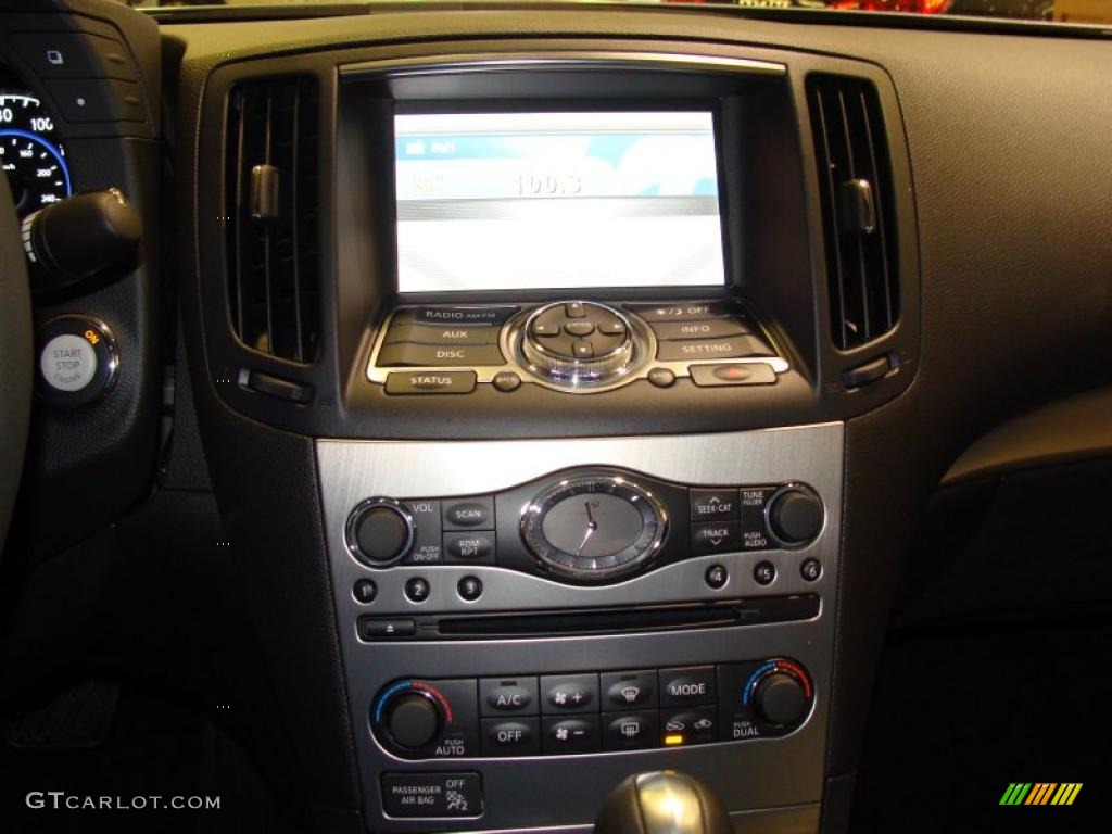 2011 Infiniti G 25 x AWD Sedan Navigation Photos