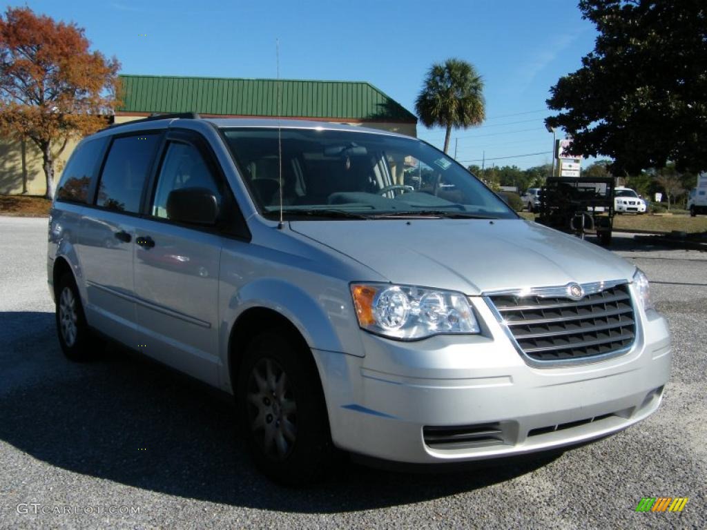 2008 Town & Country LX - Bright Silver Metallic / Medium Slate Gray/Light Shale photo #7