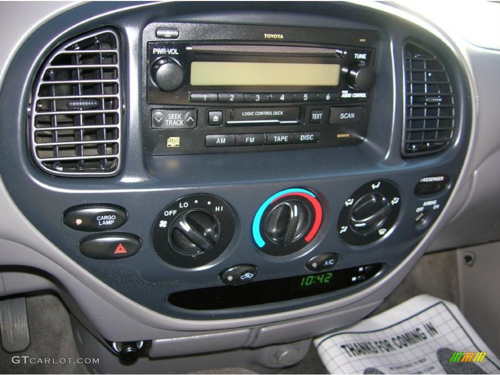 2003 Toyota Tundra SR5 Access Cab Controls Photo #41130927