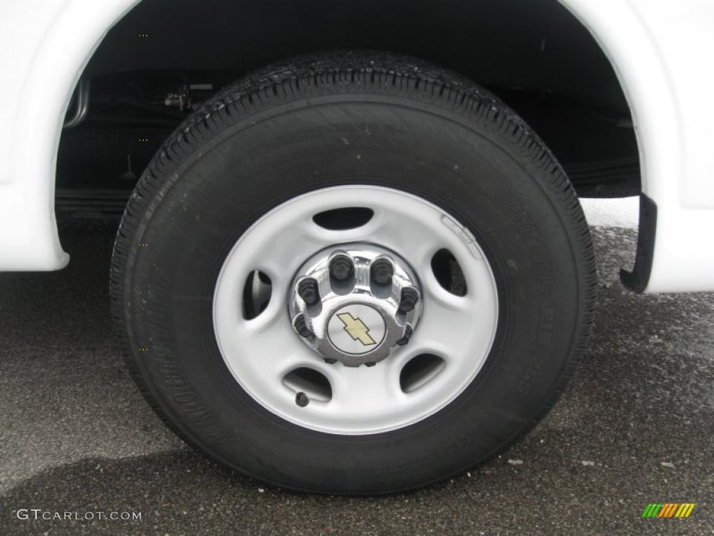 2010 Chevrolet Express LS 3500 Passenger Van Wheel Photo #41131179