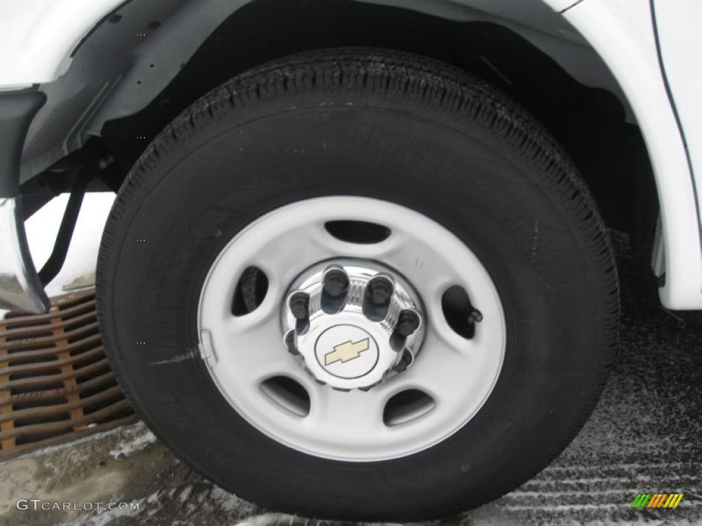 2010 Chevrolet Express LS 3500 Passenger Van Wheel Photo #41131195