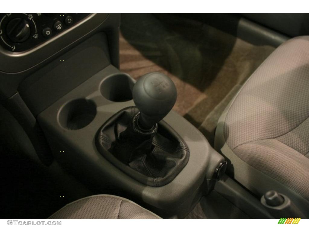 2004 Saturn ION 2 Sedan 5 Speed Manual Transmission Photo #41132884