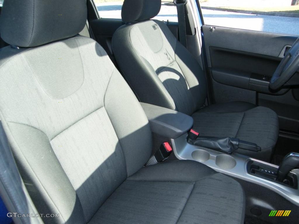2009 Focus SE Sedan - Vista Blue Metallic / Charcoal Black photo #24