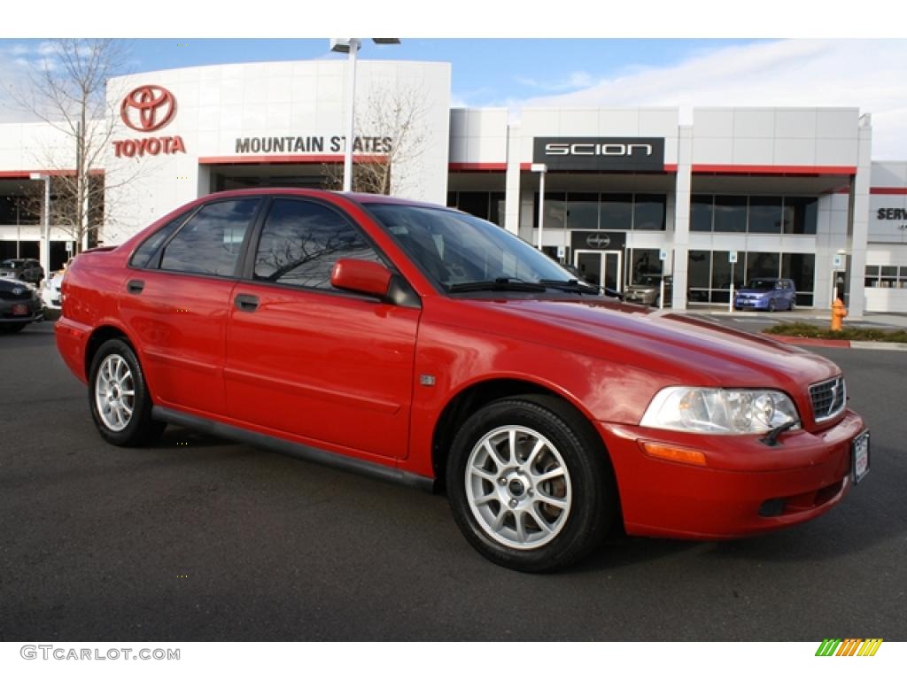 2003 S40 1.9T - Red / Light Taupe photo #1