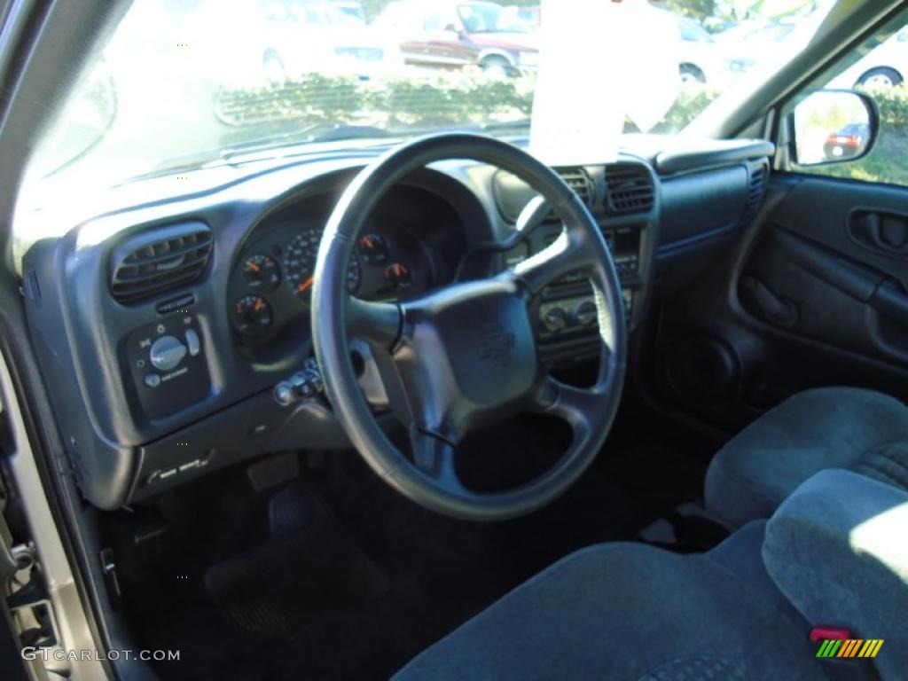 Graphite Interior 2001 Chevrolet S10 LS Extended Cab Photo #41138003
