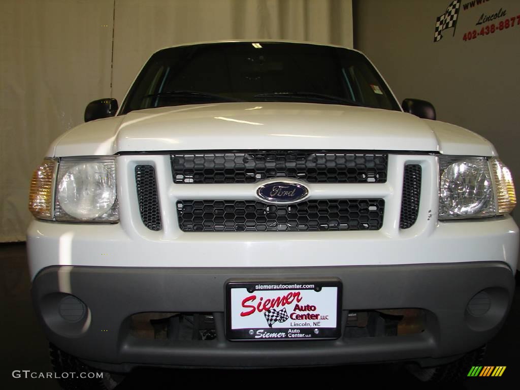 2001 Explorer Sport 4x4 - Oxford White / Dark Graphite photo #5
