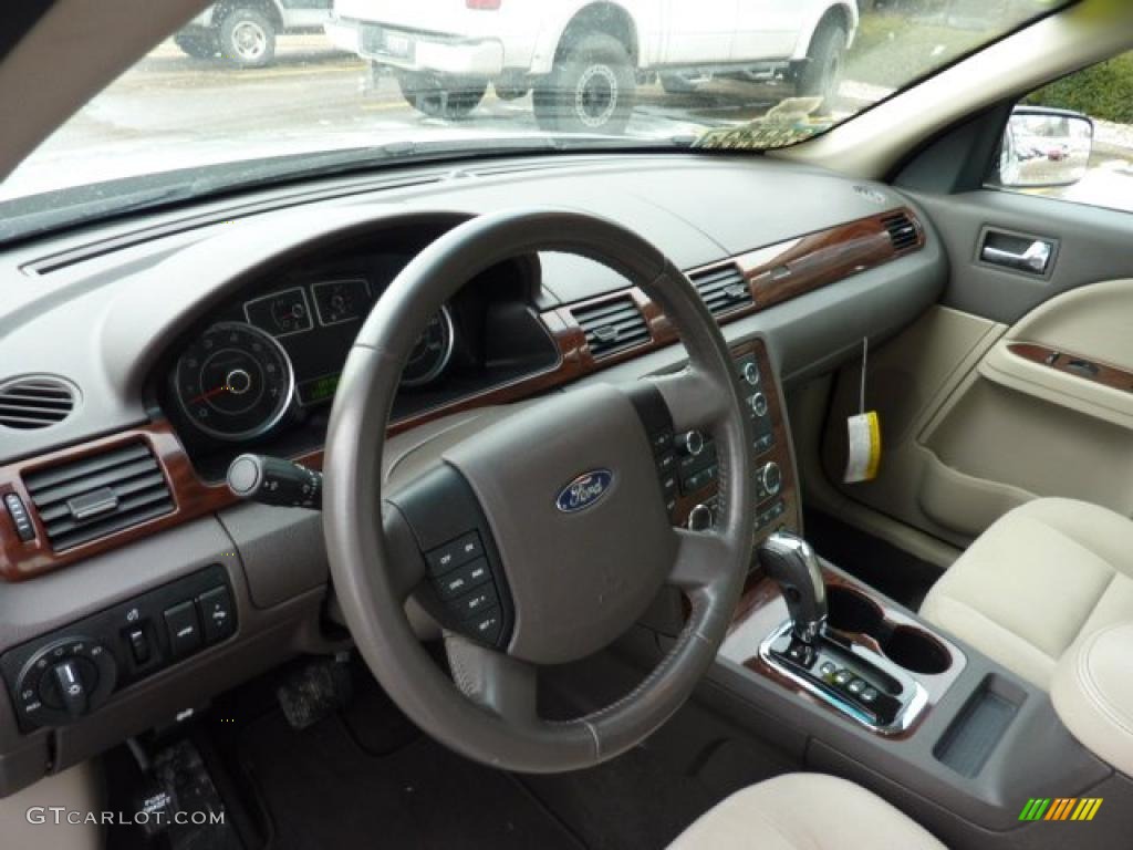 Medium Light Stone Interior 2008 Ford Taurus SEL AWD Photo #41140143