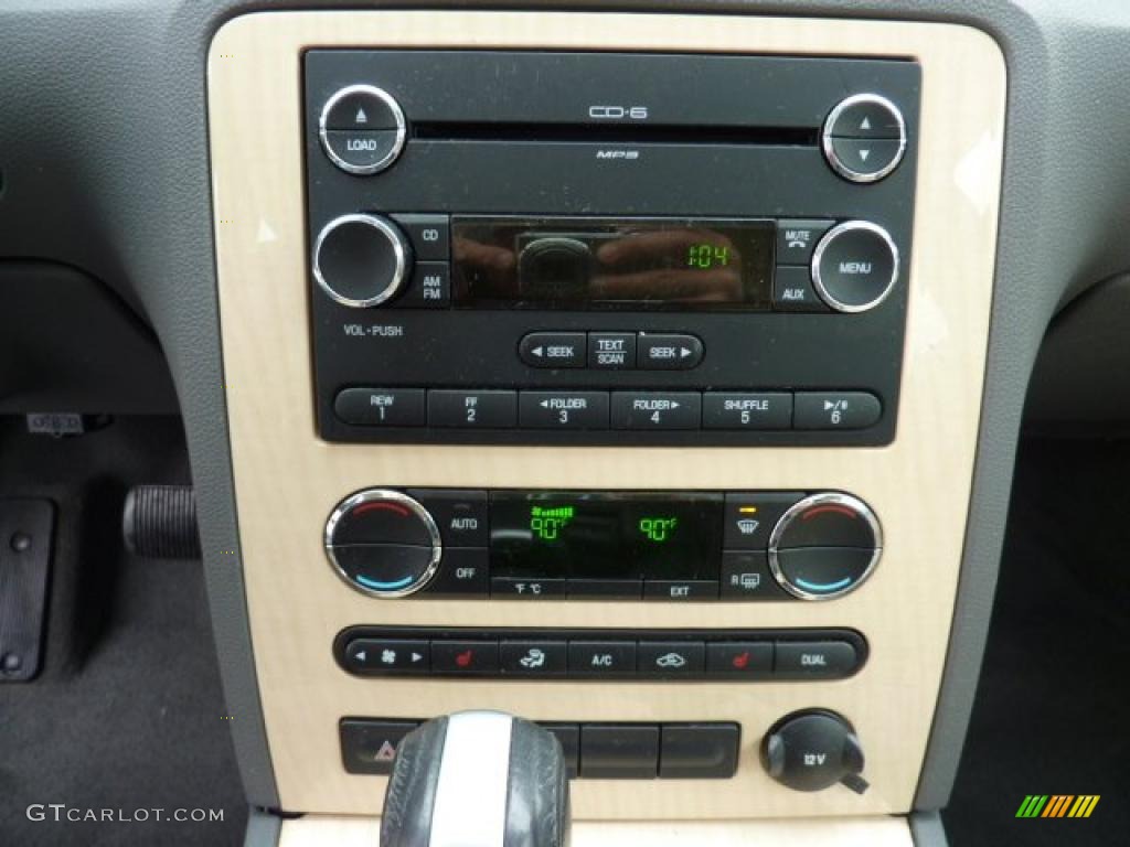 2008 Mercury Sable Premier AWD Sedan Controls Photo #41140559