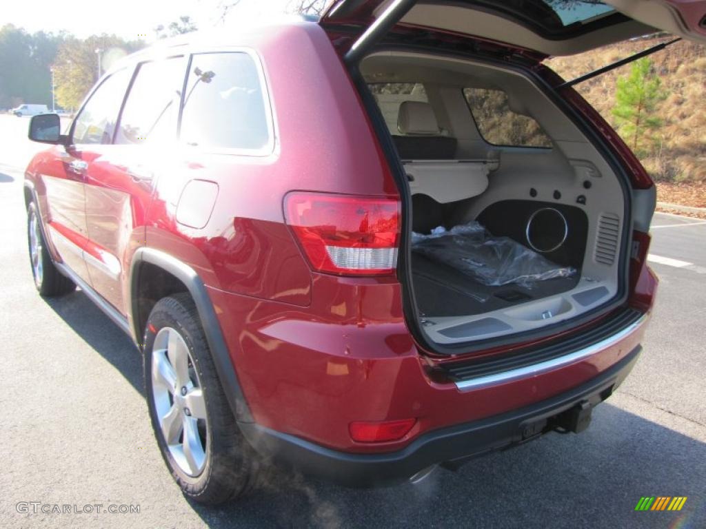 2011 Jeep Grand Cherokee Overland 4x4 Trunk Photo #41141651