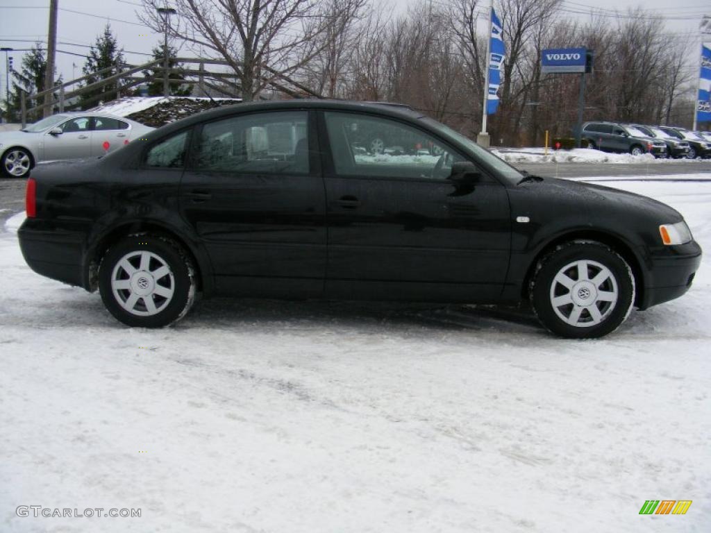 2000 Passat GLS 1.8T Sedan - Black Magic / Black photo #6