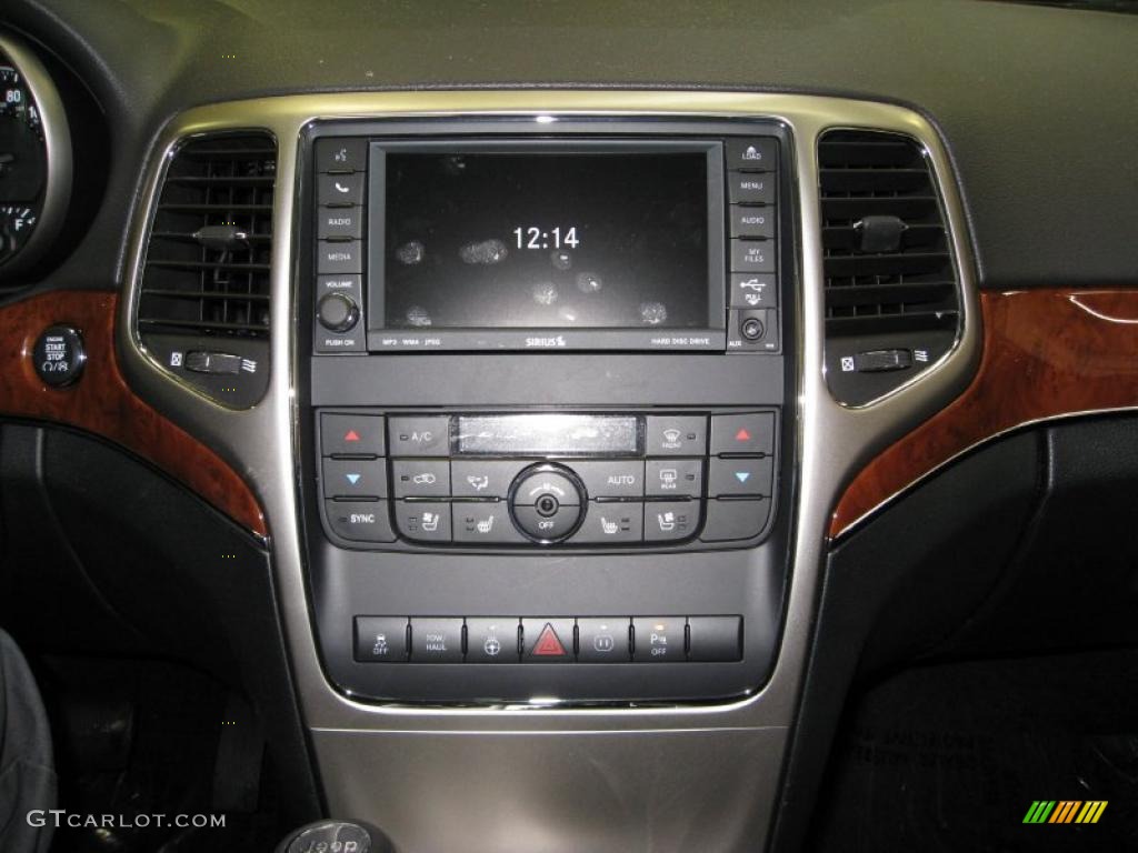 2011 Jeep Grand Cherokee Limited 4x4 Controls Photo #41148819