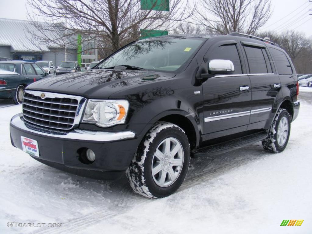 Brilliant Black Crystal Pearl Chrysler Aspen