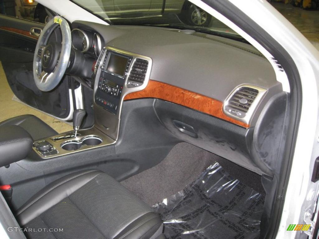 Black Interior 2011 Jeep Grand Cherokee Limited 4x4 Photo #41149039