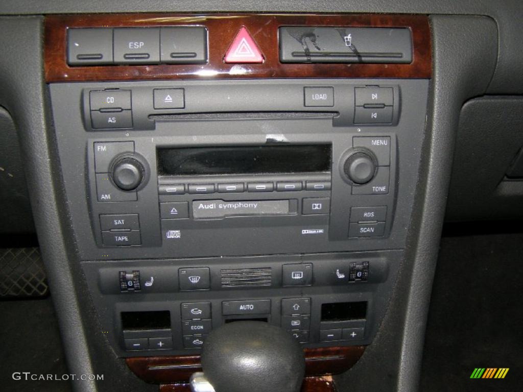 2004 Audi A6 3.0 quattro Sedan Controls Photo #41149755