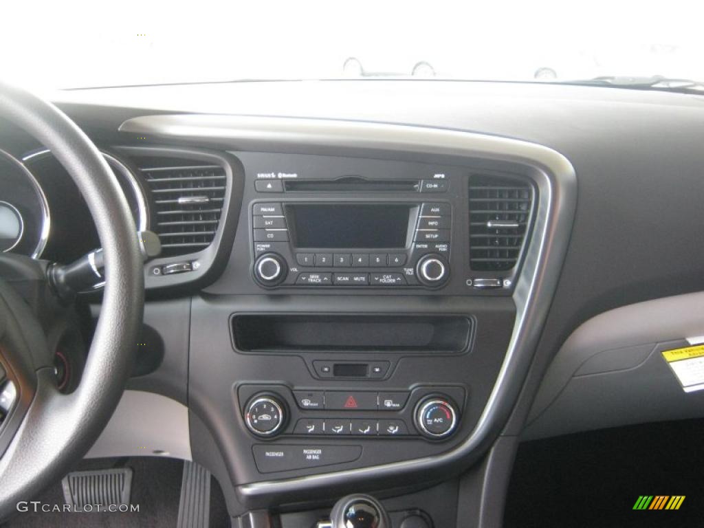 2011 Kia Optima LX Controls Photo #41151248