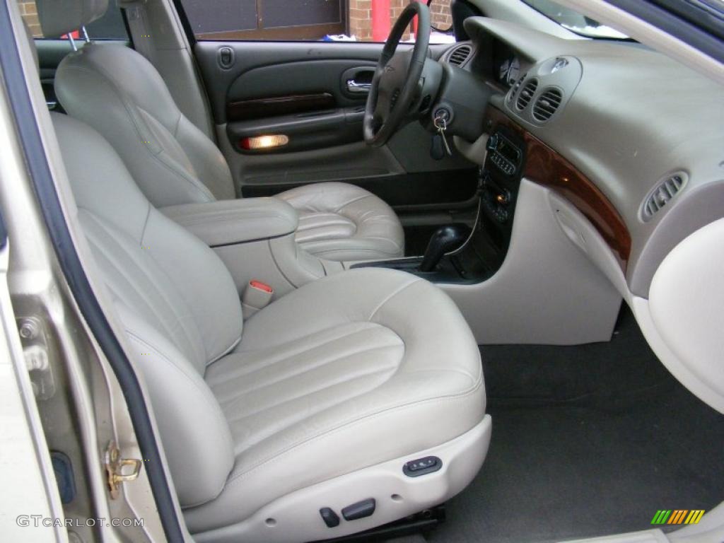 Light Taupe Interior 2002 Chrysler 300 M Sedan Photo #41152704