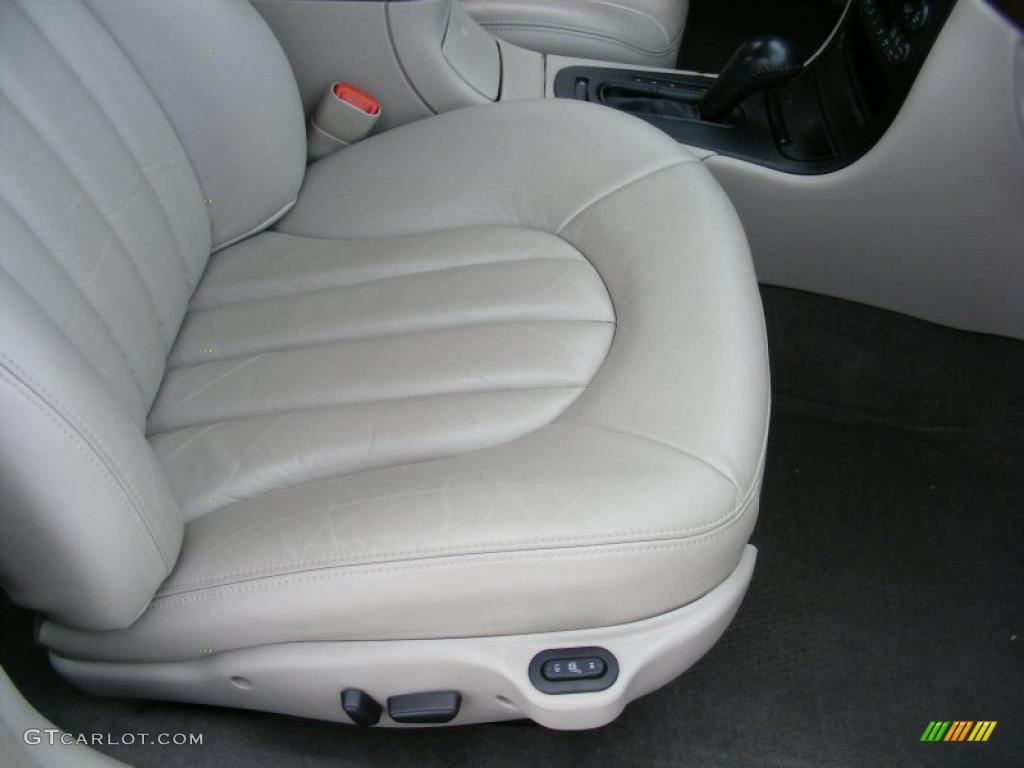 Light Taupe Interior 2002 Chrysler 300 M Sedan Photo #41152720