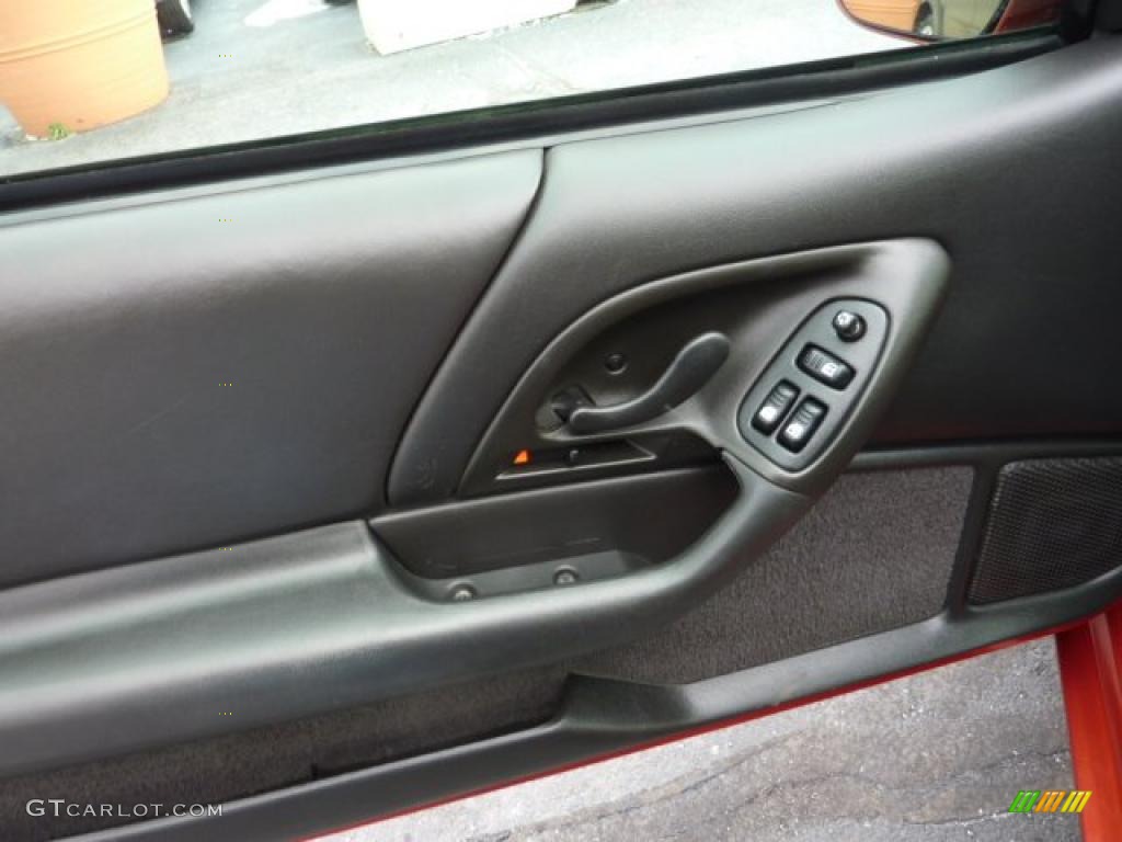 2002 Chevrolet Camaro Z28 Coupe Ebony Black Door Panel Photo #41153768