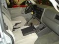 Gray Interior Photo for 2002 Volkswagen EuroVan #41154576