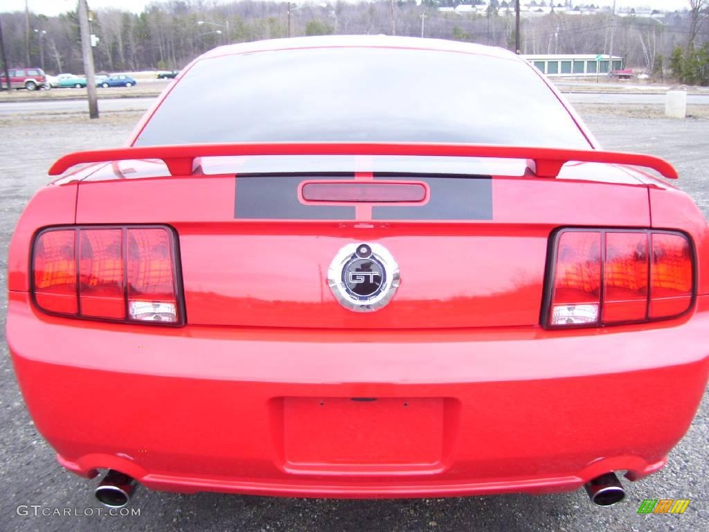 2006 Mustang GT Premium Coupe - Torch Red / Dark Charcoal photo #6