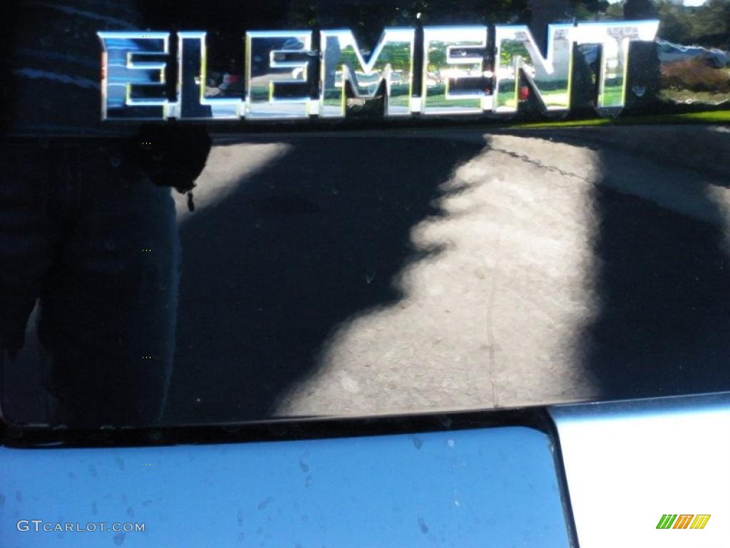 2010 Honda Element EX Marks and Logos Photos