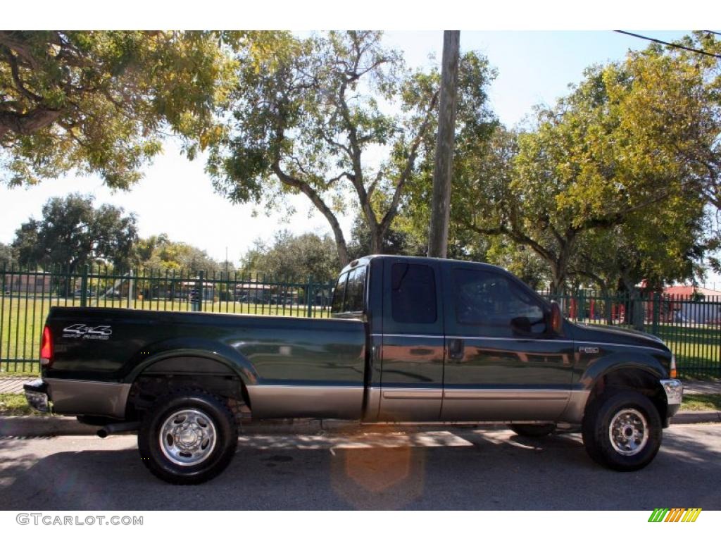 2003 F250 Super Duty Lariat SuperCab 4x4 - Dark Highland Green Metallic / Medium Parchment Beige photo #10