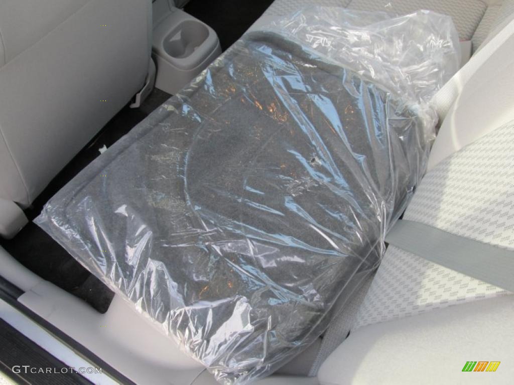 2010 Cobalt LT Sedan - Silver Ice Metallic / Gray photo #17