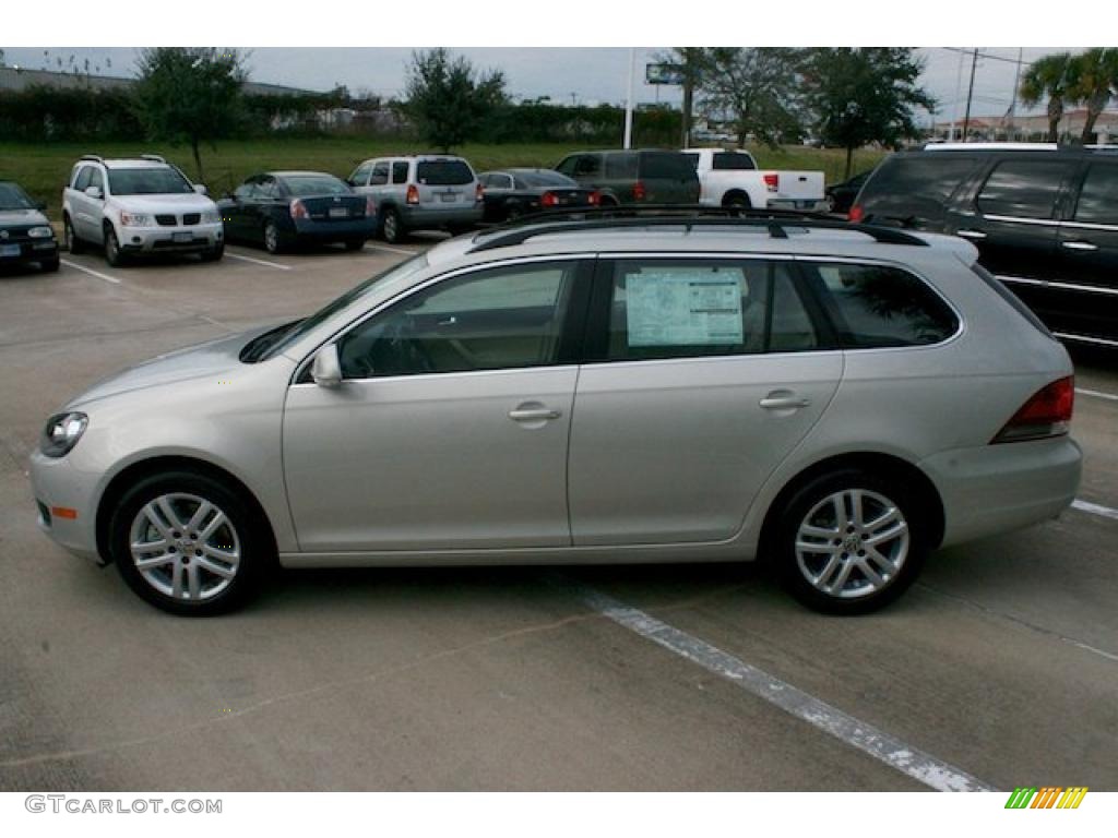White Gold Metallic 2011 Volkswagen Jetta TDI SportWagen Exterior Photo #41166556