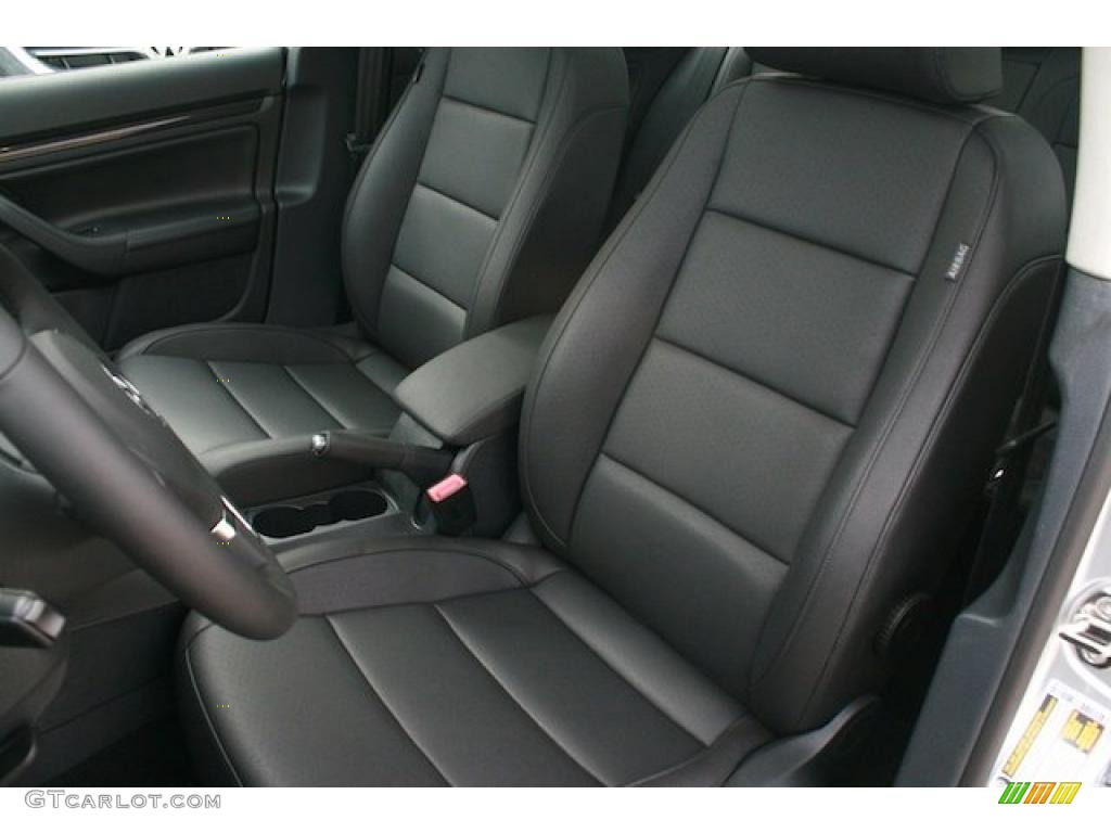 Titan Black Interior 2011 Volkswagen Jetta TDI SportWagen Photo #41166997