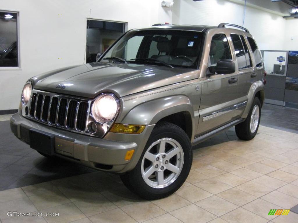2005 Liberty Limited 4x4 - Light Khaki Metallic / Dark Khaki/Light Graystone photo #1