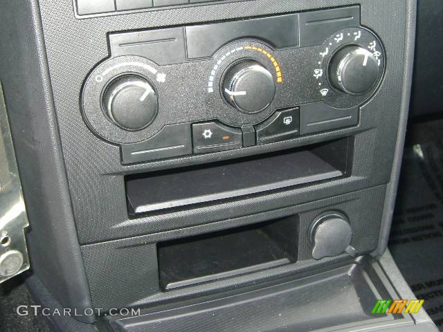 2008 Charger SE - Inferno Red Crystal Pearl / Dark/Light Slate Gray photo #29