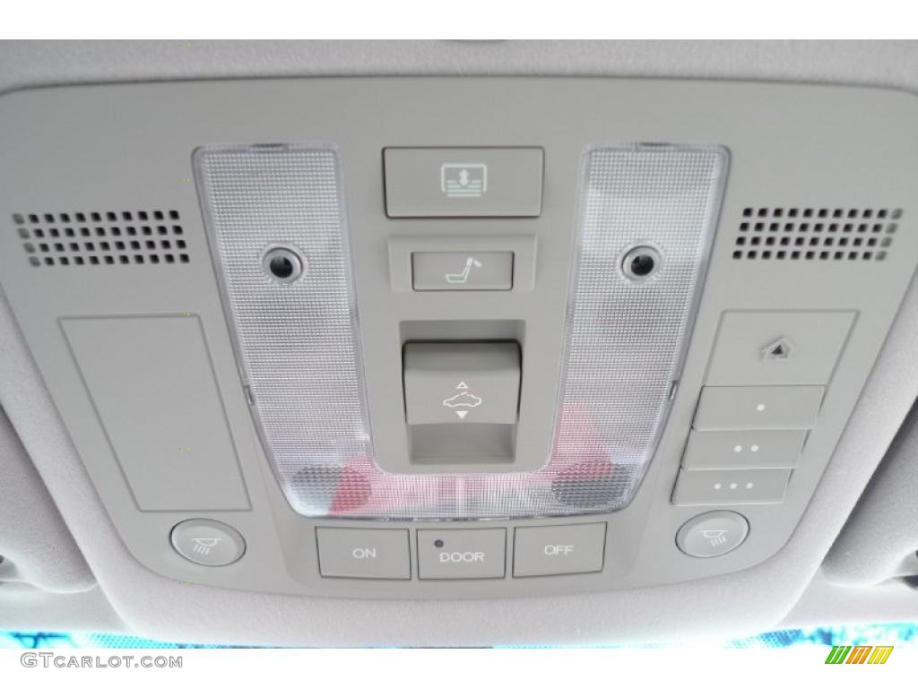 2008 Acura RL 3.5 AWD Sedan Controls Photo #41170118