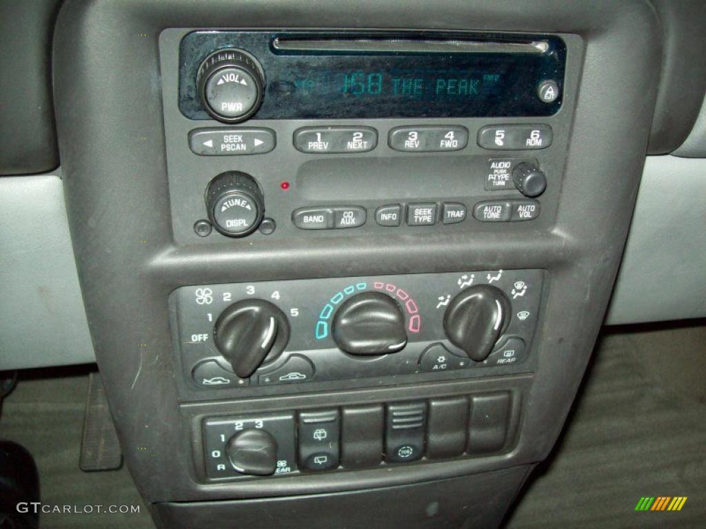 2005 Chevrolet Venture LT Controls Photo #41172262