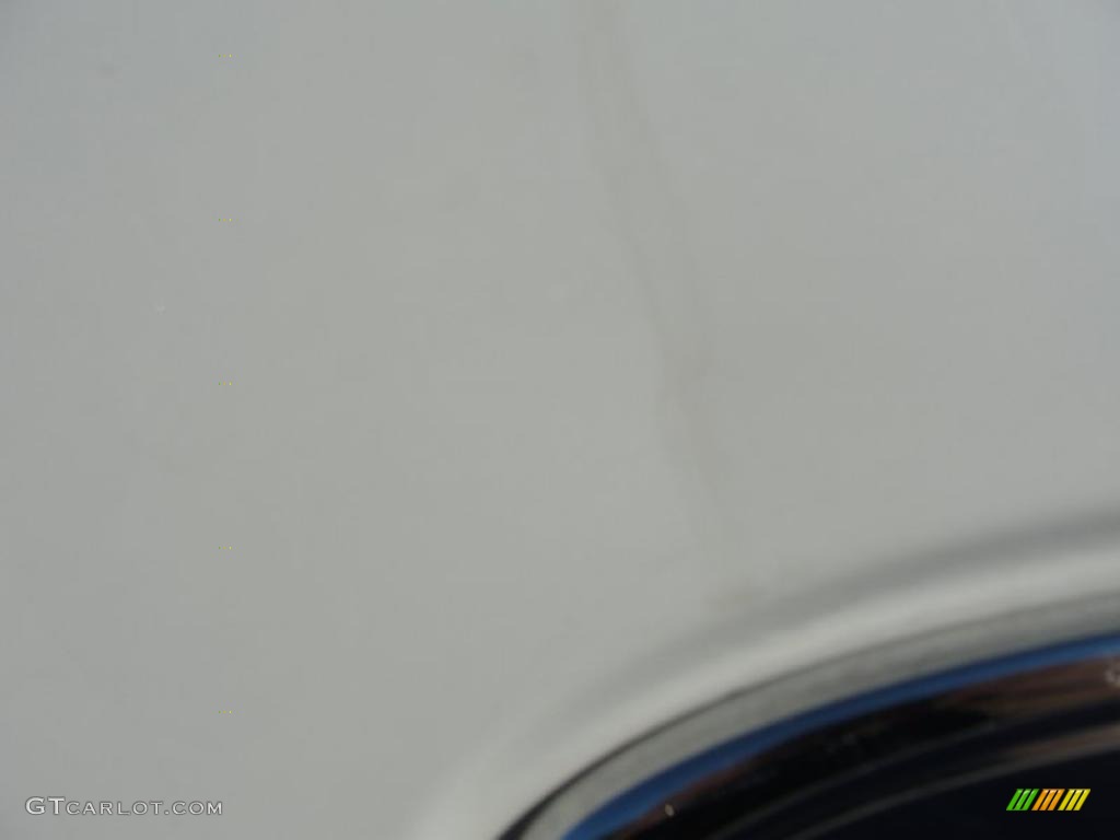 2005 F150 XL SuperCab 4x4 - Oxford White / Medium Flint Grey photo #24