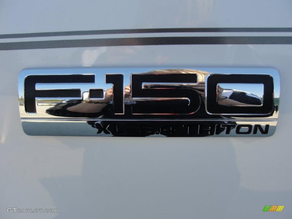 2005 Ford F150 XL SuperCab 4x4 Marks and Logos Photos