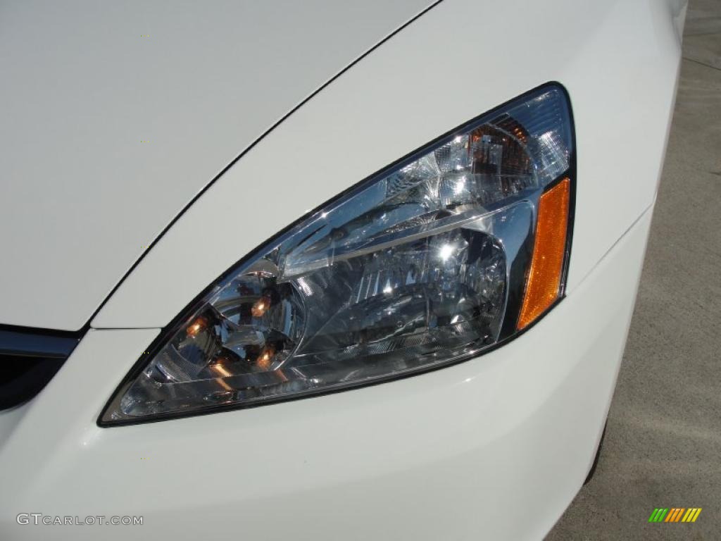 2007 Accord EX-L V6 Sedan - Taffeta White / Ivory photo #10