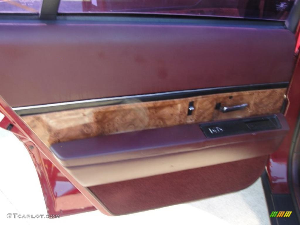 1995 Buick LeSabre Custom Burgundy Door Panel Photo #41176434