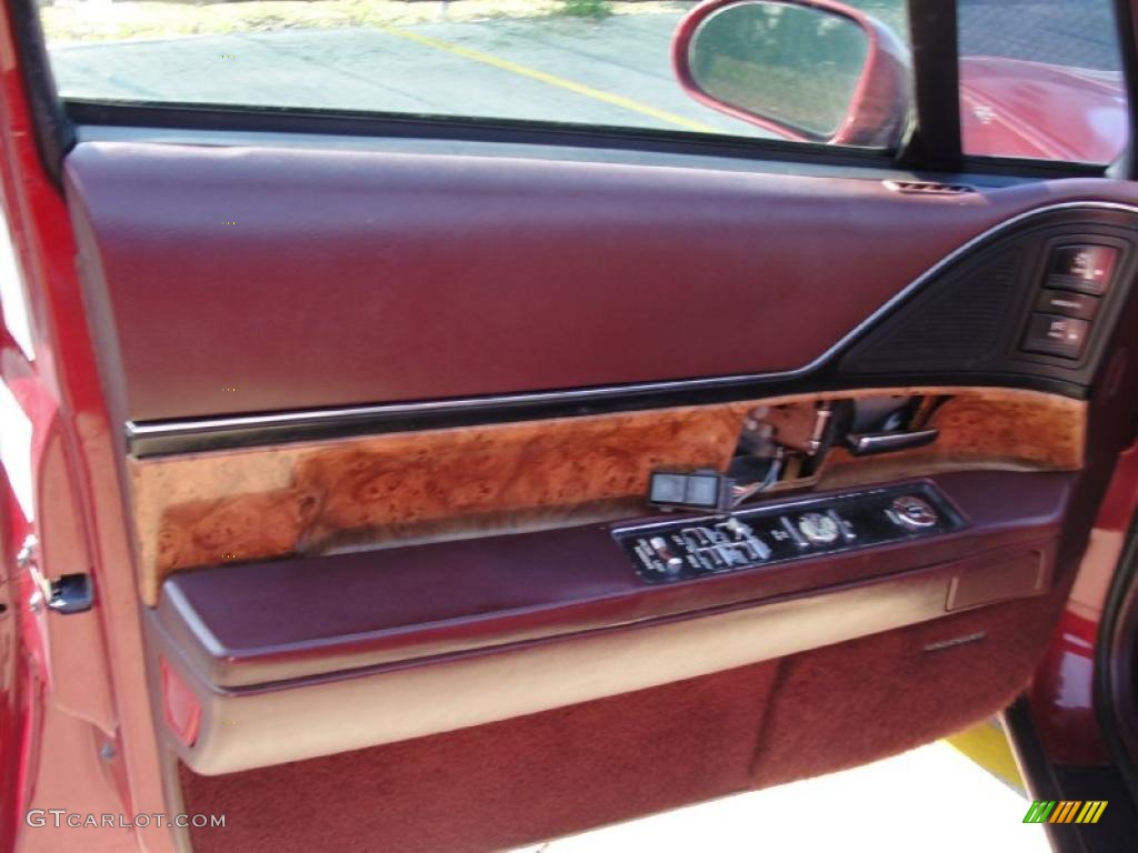 1995 Buick LeSabre Custom Burgundy Door Panel Photo #41176442