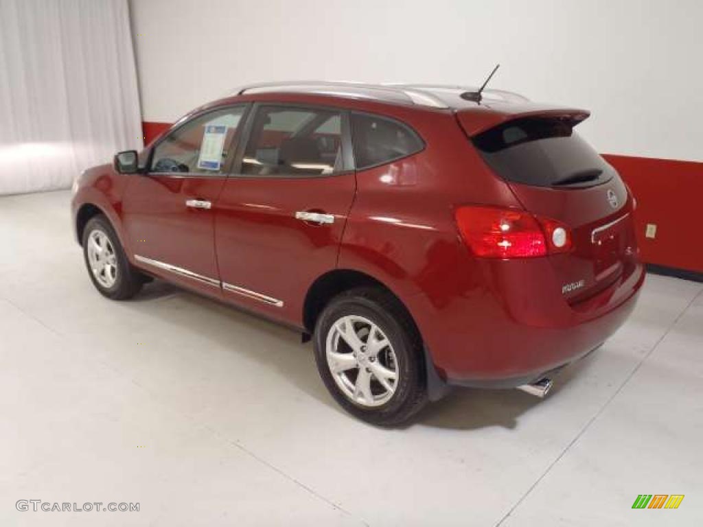 2011 Rogue SV - Cayenne Red / Gray photo #6