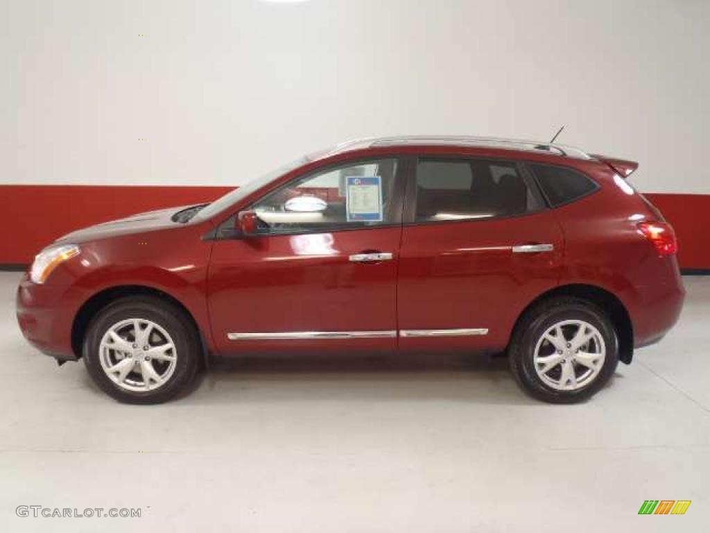 2011 Rogue SV - Cayenne Red / Gray photo #7
