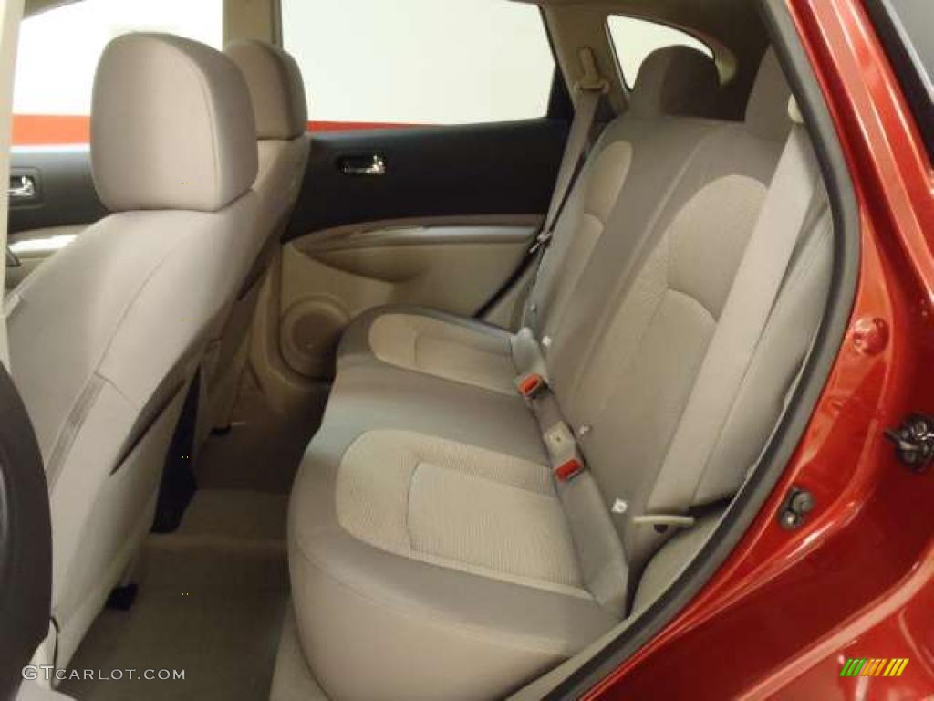 2011 Rogue SV - Cayenne Red / Gray photo #18