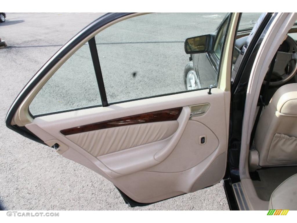 2000 Mercedes-Benz C 230 Kompressor Sedan Beige Door Panel Photo #41182578