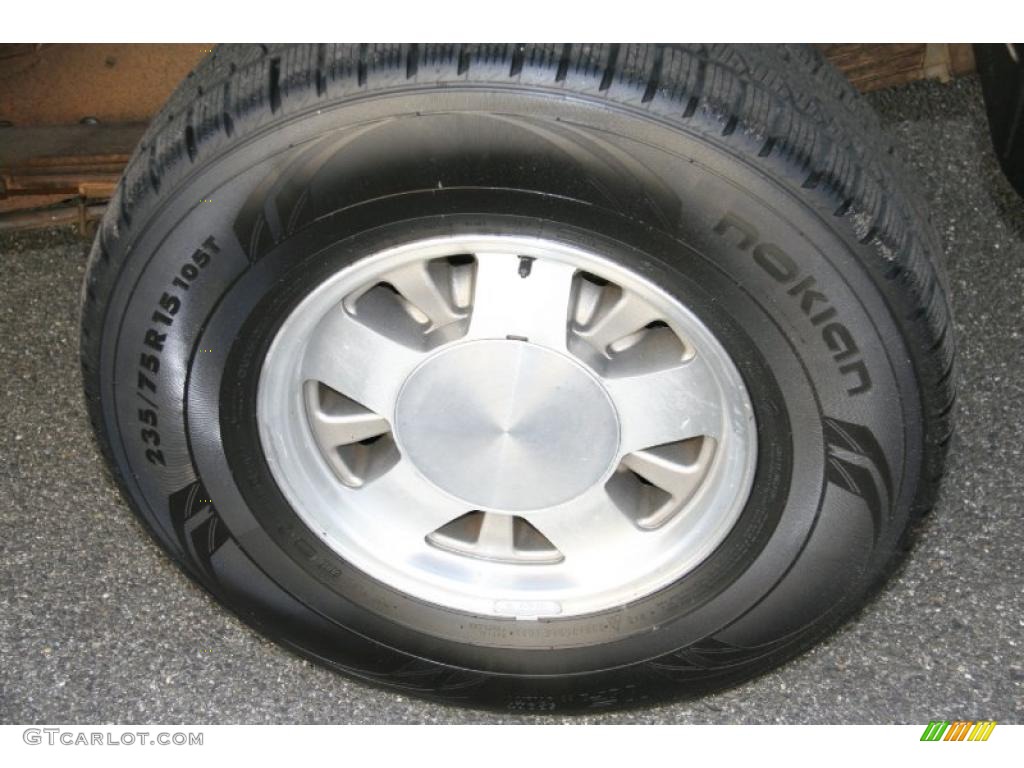 1996 Chevrolet Suburban C1500 Wheel Photo #41183274