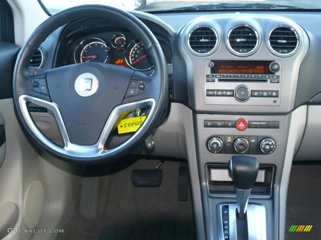 2010 Saturn VUE XE Controls Photo #41187658