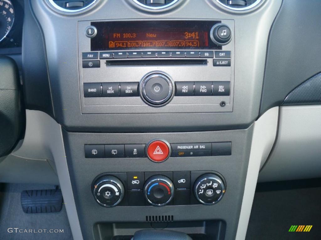 2010 VUE XE - Crystal Red Tintcoat / Gray photo #9