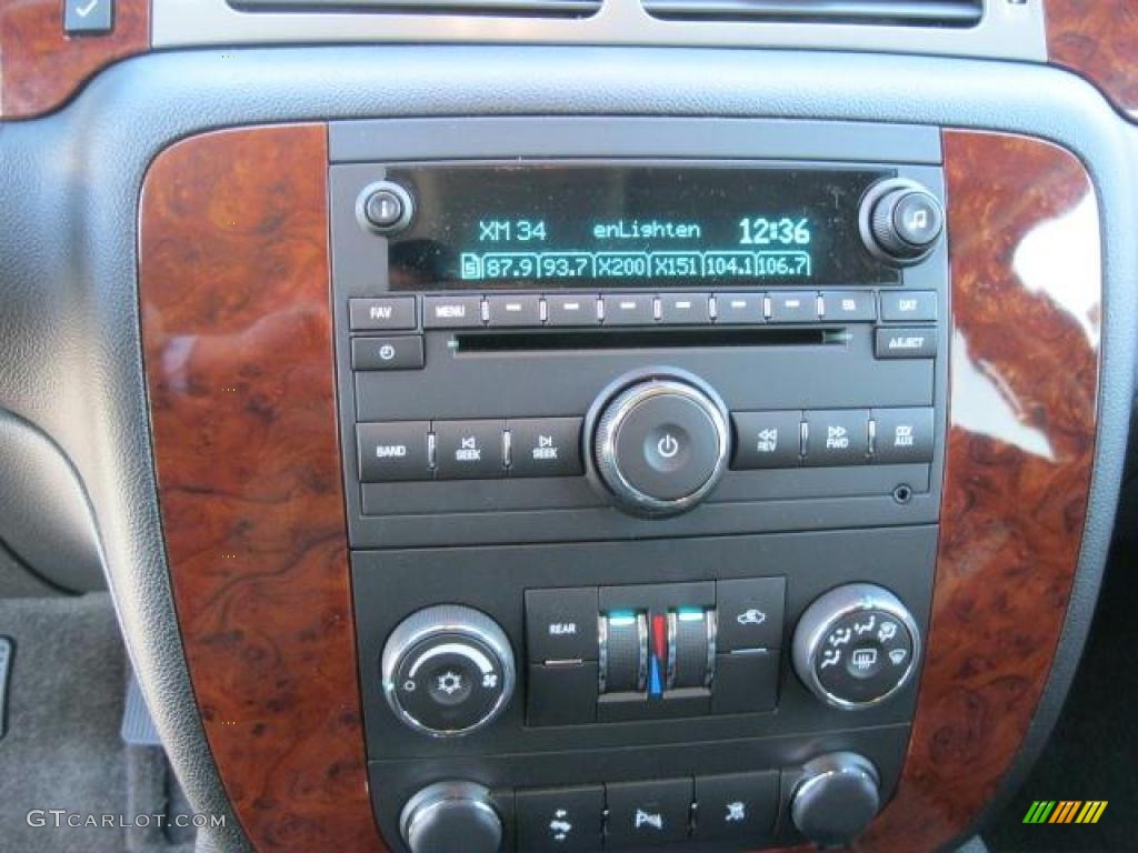 2011 Chevrolet Tahoe LS Controls Photo #41189034