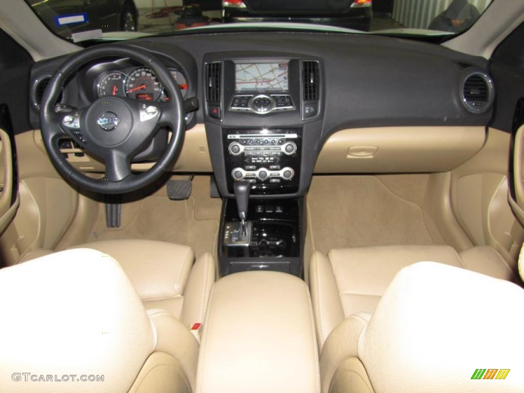 2010 Nissan Maxima 3.5 SV Caffe Latte Dashboard Photo #41192672