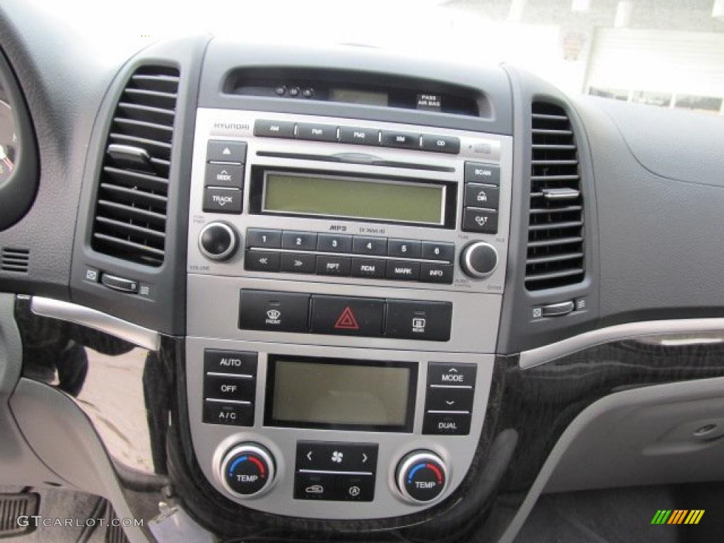 2007 Hyundai Santa Fe Limited 4WD Controls Photo #41194010