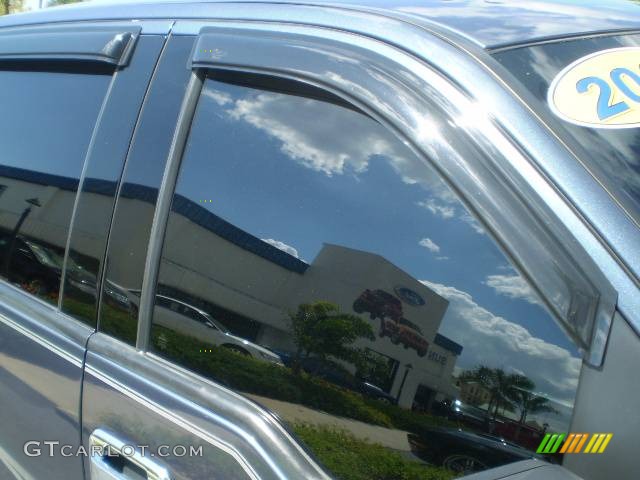 2004 F150 Lariat SuperCrew - Medium Wedgewood Blue Metallic / Tan photo #9
